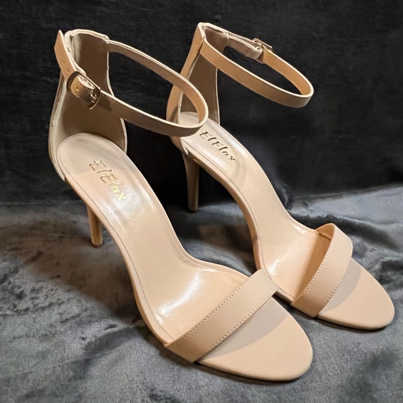 ElElax Nude Heels - Picture 1 of 6